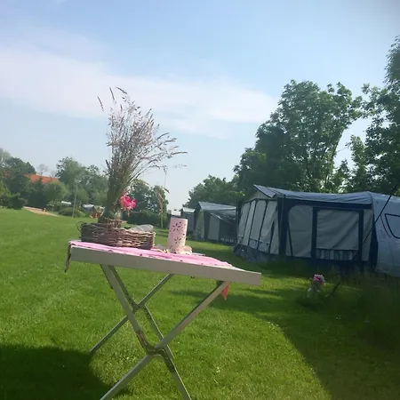 Wohnwagen Bruno Campsite